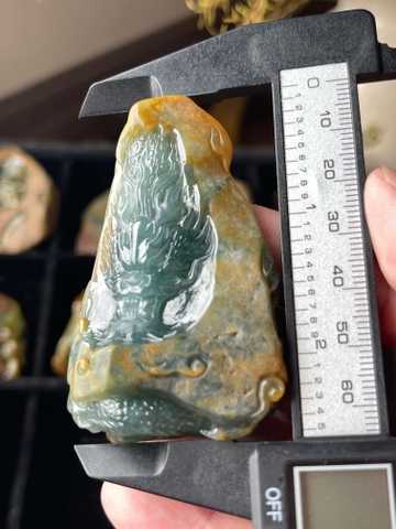 Mặt rồng nguyên thạch chạm ngọc phỉ thuý tự nhiên ( Jadeite A) NT1216