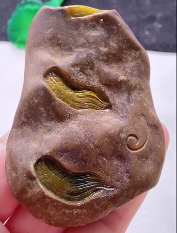 Mặt rồng nguyên thạch chạm ngọc phỉ thuý tự nhiên ( Jadeite A) NT1217