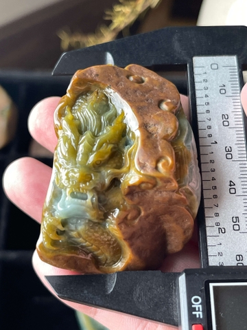 Mặt rồng nguyên thạch chạm ngọc phỉ thuý tự nhiên ( Jadeite A) NT1219