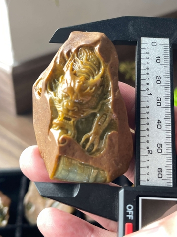 NT1223 Mặt rồng nguyên thạch chạm ngọc phỉ thuý tự nhiên ( Jadeite A)