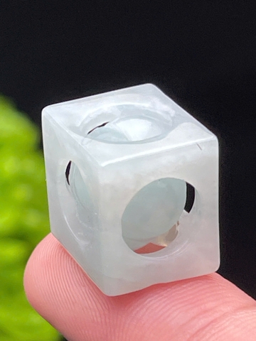 NT1288 Chuyển vận hút lộc chạm lộng ngọc phỉ thuý tự nhiên(Jadeite A)