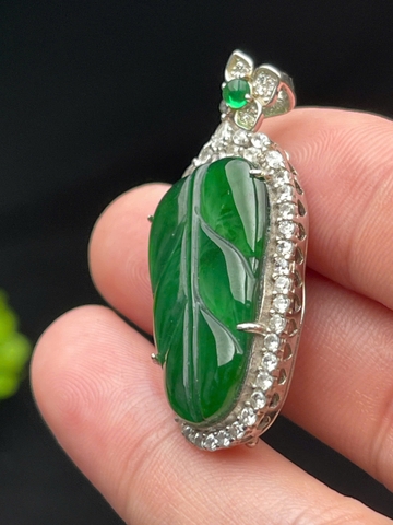 NT1293 Lá bồ đề  ngọc phỉ thuý lục đế vương tự nhiên(Jadeite A)