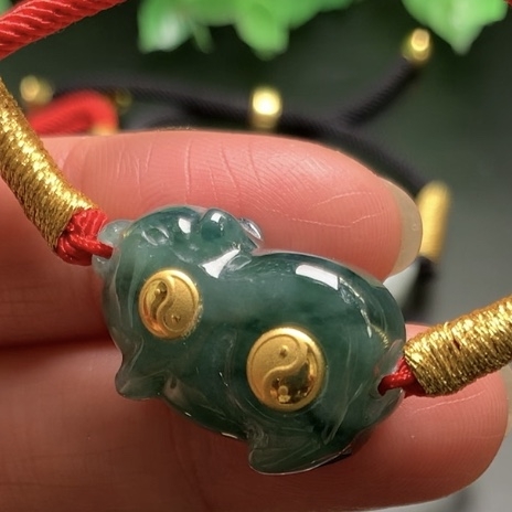 VÒNG CHARM LỢN ĐÔNG HỒ NGỌC PHỈ THÚY HP nt0165