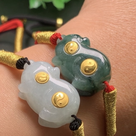 VÒNG CHARM LỢN ĐÔNG HỒ NGỌC PHỈ THÚY HP nt0165