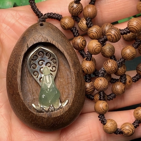 MẶT PHẬT NGỌC PHỈ THÚY CHẠM GỖ TRÒN HP nt0207