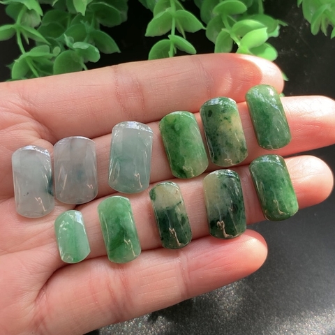 NT231 LÔ MẶT NHẪN YÊN NGỰA NGỌC PHỈ THUÝ TỰ NHIÊN JADEITE A