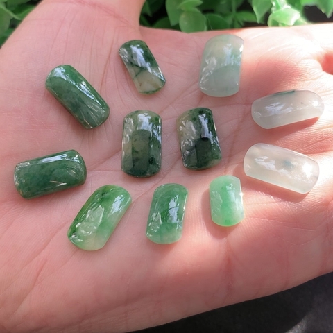 NT231 LÔ MẶT NHẪN YÊN NGỰA NGỌC PHỈ THUÝ TỰ NHIÊN JADEITE A