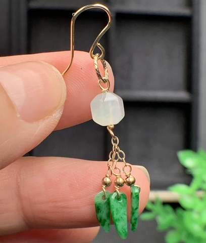 KHUYÊN TAI NGỌC XANH Ngọc phỉ thúy tự nhiên Jadeite A -NT574