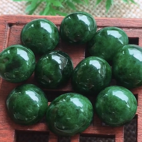 LÔ MẶT NHẪN XANH LỤC ĐẬM ngọc phỉ thúy tự nhiên (Jadeite A) -NT581