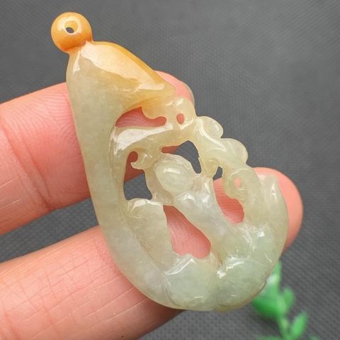 MẶT NGỌC PHỈ THÚY PHẬT ĐỨNG CHẠM LỘNG -nt375