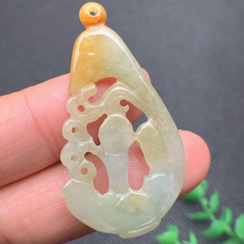 MẶT NGỌC PHỈ THÚY PHẬT ĐỨNG CHẠM LỘNG -nt375