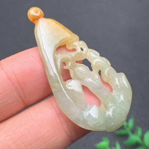 MẶT NGỌC PHỈ THÚY PHẬT ĐỨNG CHẠM LỘNG -nt375