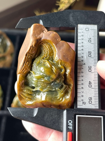 Mặt rồng nguyên thạch chạm ngọc phỉ thuý tự nhiên ( Jadeite A) NT1211