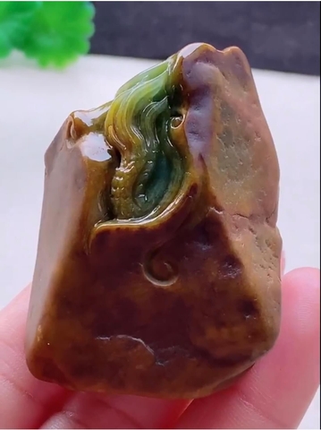 Mặt rồng nguyên thạch chạm ngọc phỉ thuý tự nhiên ( Jadeite A) NT1211