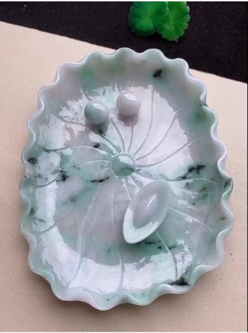 Gạt tàn hoa sen ngọc phỉ thuý tự nhiên ( Jadeite A) NT1209