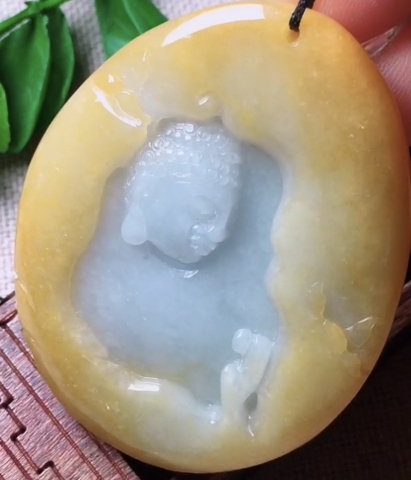 Phật màu hoàng tông Ngọc Phỉ Thuý tự nhiên Jadeite loại A -NT852