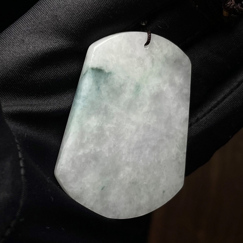 NT634 Mặt dây phong thủy vô sự bài Ngọc phỉ thúy tự nhiên (Jadeite A)