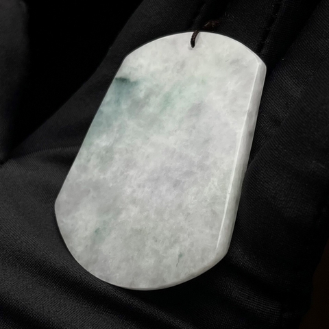 NT634 Mặt dây phong thủy vô sự bài Ngọc phỉ thúy tự nhiên (Jadeite A)