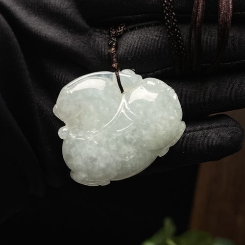 Mặt dây phong thủy Ngựa cõng đỉnh vàng chiêu tài lộc Ngọc phỉ thúy tự nhiên (Jadeite A) -NT635