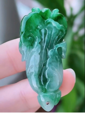 NT1306 Củ cải ngọc phỉ thuý tự nhiên ( Jadeite A)