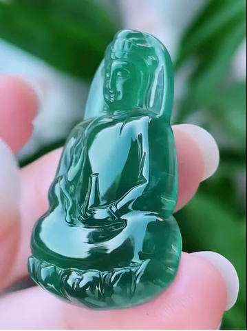 NT1310  Quan Thế Am Bồ Tát ngọc phỉ thuý tự nhiên ( JADEITE A)