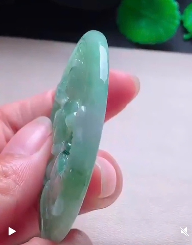 NT1342 Phổ Hiền Bồ tát cưỡi thuỵ thú ngọc phỉ thuý tự nhiên (Jadeite A)