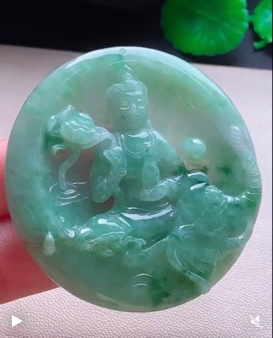 NT1342 Phổ Hiền Bồ tát cưỡi thuỵ thú ngọc phỉ thuý tự nhiên (Jadeite A)
