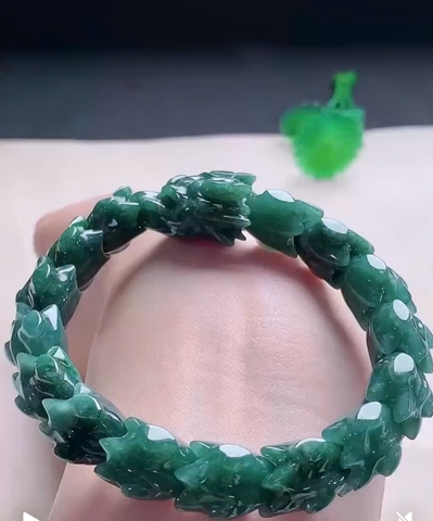 NT1357 Ngọc Long Vượng Khí( 15 vẩy) ngọc phỉ thuý tự nhiên (JADEITE A)