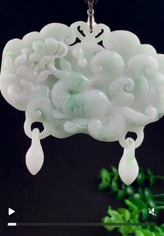 NT1379 Khánh Cửu Hồ Vỹ Ly bạch ngọc điểm lý ngọc phỉ thuý tự nhiên (JADEITE A)