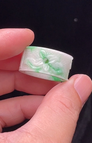 NT787 Nhẫn chạm hoa mai như ý bạch ngọc vân xanh s19.4mm ngọc tự nhiên( Jadeite A)