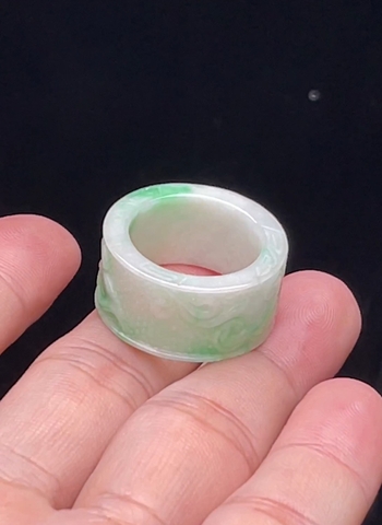 NT787 Nhẫn chạm hoa mai như ý bạch ngọc vân xanh s19.4mm ngọc tự nhiên( Jadeite A)