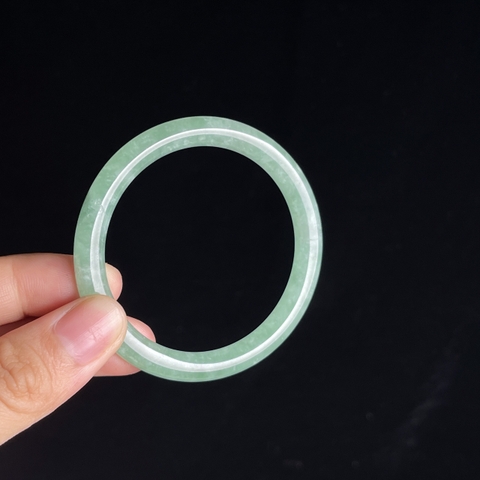 Vòng tay ni47.5 bình an liền size nhỏ  màu lục tươi Ngọc phỉ thúy tự nhiên loại A -NT868