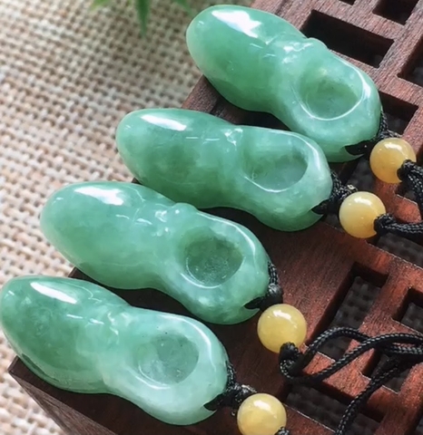 KHUYÊN TAI GIÀY NGỌC XANH Ngọc phỉ thúy tự nhiên Jadeite A - NT570