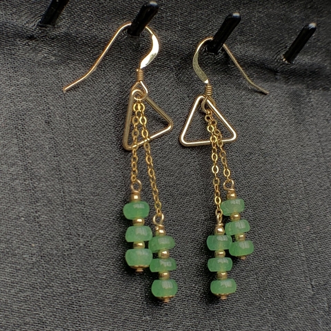 Khuyên tai ngọc phỉ thúy tự nhiên (Jadeite A) -nt617