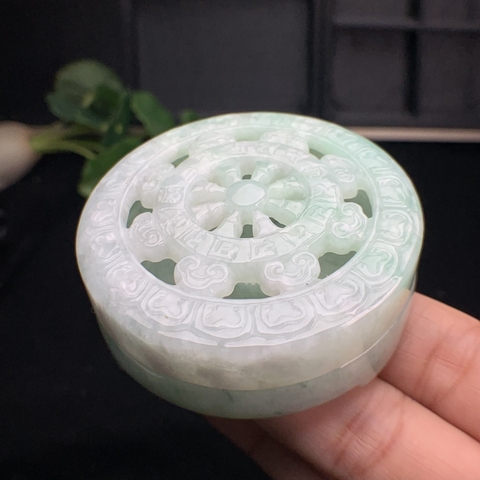 Lư đốt trầm hương bánh xe pháp luân ngọc phỉ thúy tự nhiên (Jadeite A) -NT631