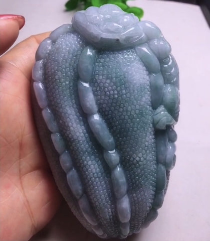 Vật phẩm phong thủy Khổ qua Ngọc Phỉ thúy tự nhiên Jadeite A -NT659