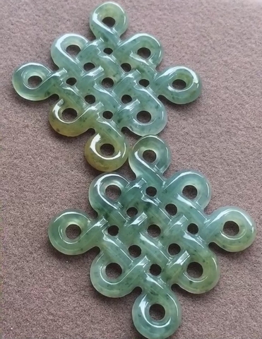 Khuyên tai chạm lộng tinh xảo Ngọc phỉ thuý Tự nhiên Jadeite loại A -NT663