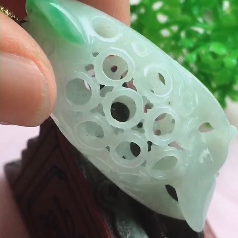 Mặt dây chạm lộng cá chép phong thủy Ngọc phỉ thúy tự nhiên Jadeite A -NT687