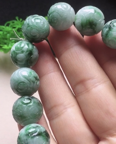 vòng hạt chạm xanh lý Ngọc phỉ thuý Tự nhiên Jadeite loại A 14mm -NT747