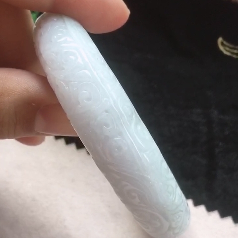 Vòng tay ni57.5 bản chạm  Ngọc phỉ thuý Tự nhiên Jadeite loại A -NT744