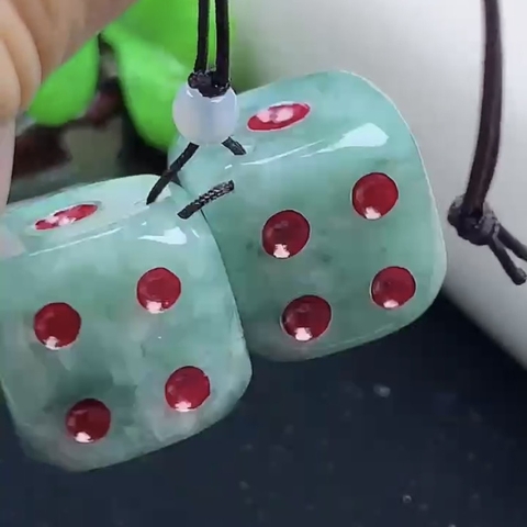 Xúc xắc (xí ngầu) Ngọc phỉ thuý Tự nhiên Jadeite loại A - NT773