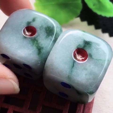 Xúc xắc (xí ngầu) xanh Ngọc Phỉ Thuý tự nhiên Jadeite loại A -NT792