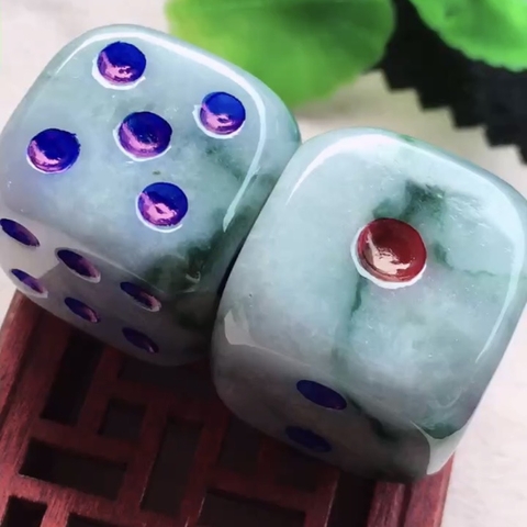 Xúc xắc (xí ngầu) xanh Ngọc Phỉ Thuý tự nhiên Jadeite loại A -NT792