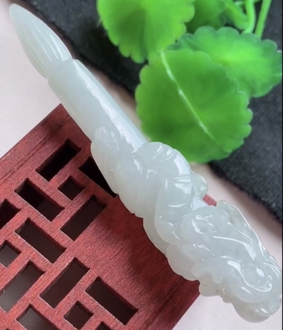 Mặt dây chạm rồng uốn lượn Ngọc phỉ thuý tự nhiên Jadeite loại A -NT922