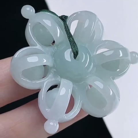 Mặt dây hoa băng chạm lộng Ngọc phỉ thuý tự nhiên Jadeite loại A -NT995