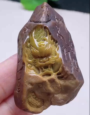 Rồng hoàng tông nguyên thạch Ngọc phỉ thuý tự nhiên Jadeite loại A -NT1084