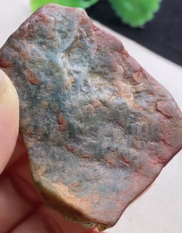 Mặt dây rồng tam giác chạm nguyên thạch Ngọc phỉ thuý tự nhiên Jadeite loại A -NT1086