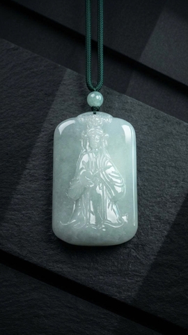 NT1445 BÀ CHÚA NGUYỆT HỒ ngọc phỉ thúy tự nhiên ( JADEITE A)