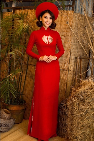 ao-dai-truyen-thong-do-tay-dai-voi-chu-hy-truoc-ao-vn-long-dress