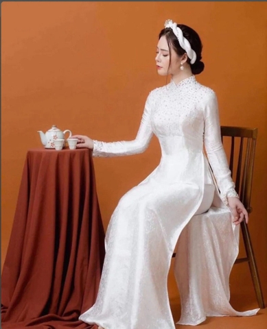 ao-dai-truyen-thong-dinh-cuom-kem-theo-non-kieu-cach-co-tham-vn-long-dress
